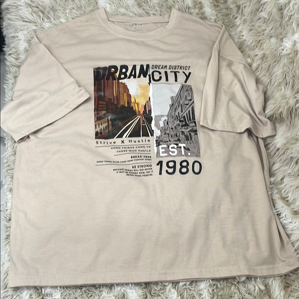 SHEIN Cream Urban City Short Sleeve Tee